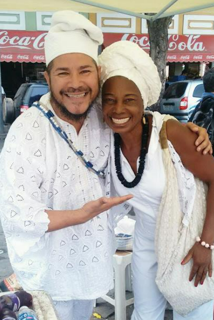 Marcelo Fritz com baiana de acarajé