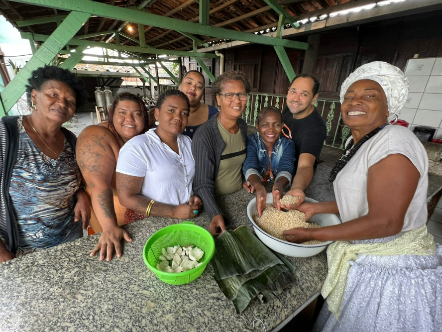 Workshop de Acarajé — preparo com as baianas